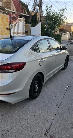 هیۆندای ئەلەنترا